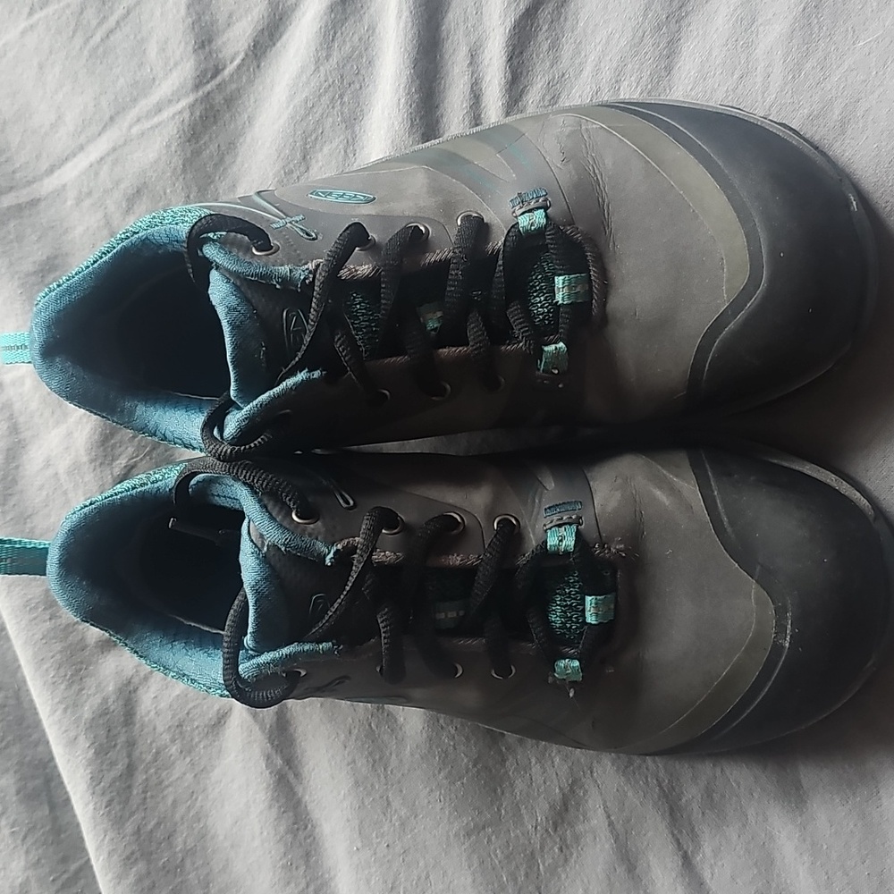 KEEN Sedona Pulse Safety Shoes Women 8 Alloy Toe Gray Black Low Work Sneakers